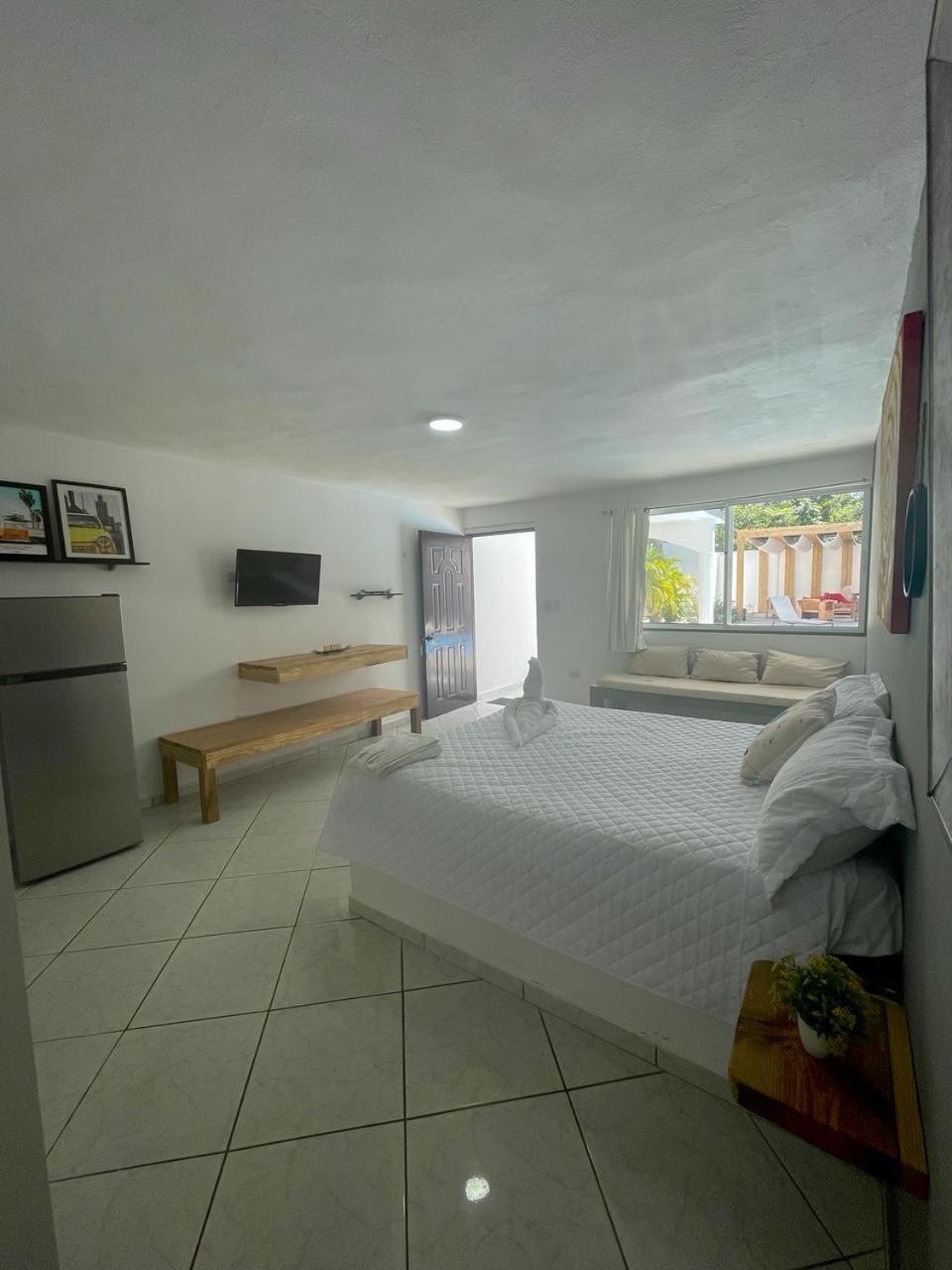 Hummingbird Cabarete Aparthotel Bagian luar foto