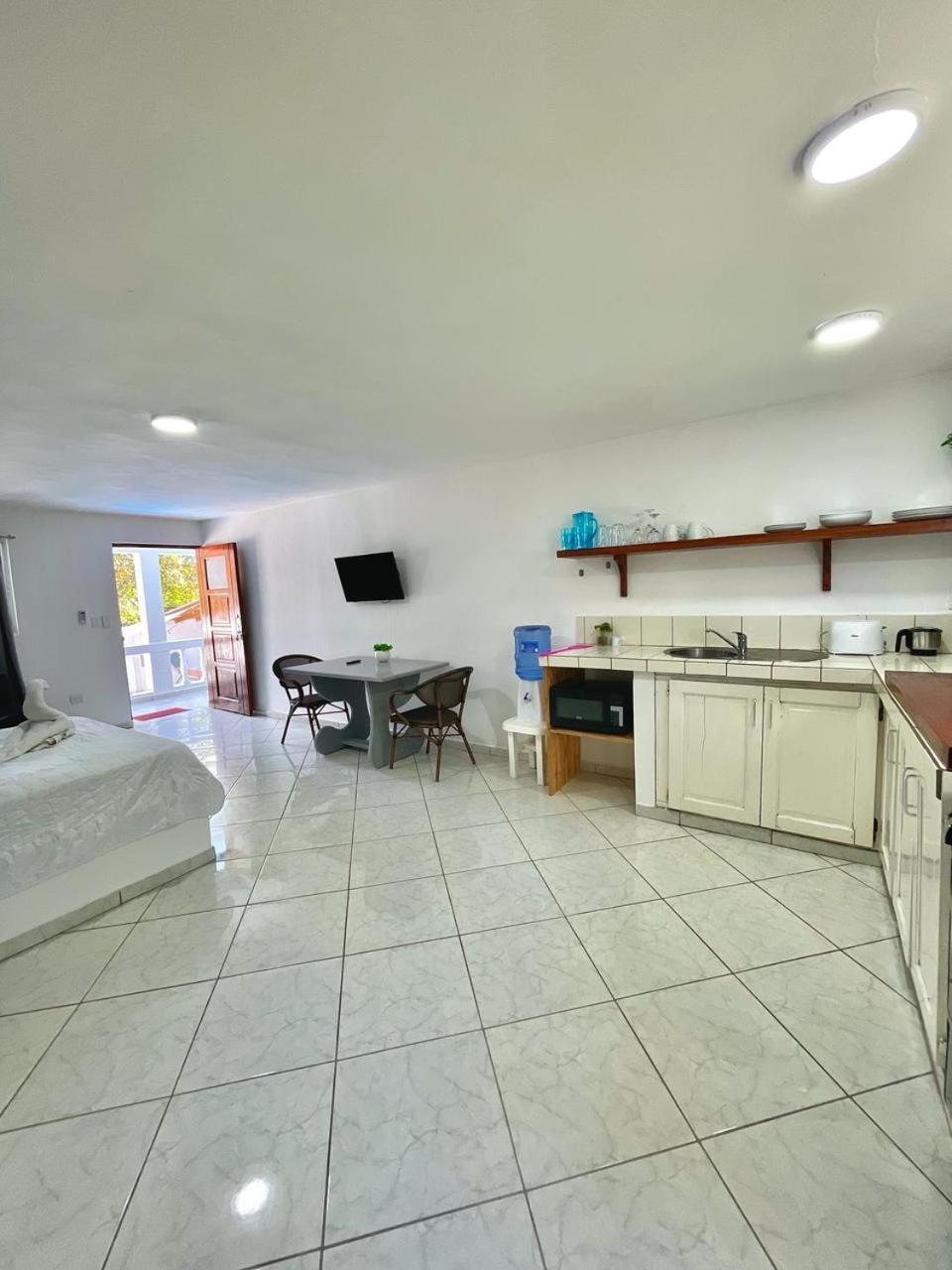 Hummingbird Cabarete Aparthotel Bagian luar foto