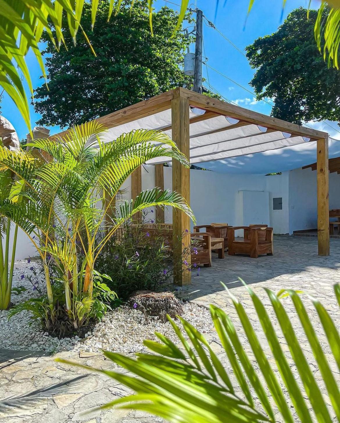 Hummingbird Cabarete Aparthotel Bagian luar foto