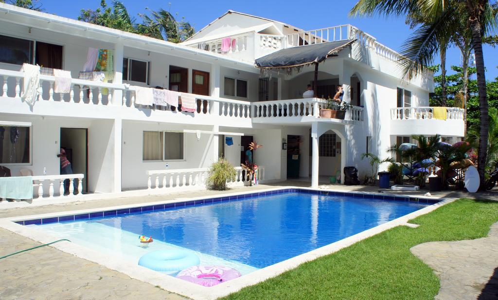 Hummingbird Cabarete Aparthotel Bagian luar foto